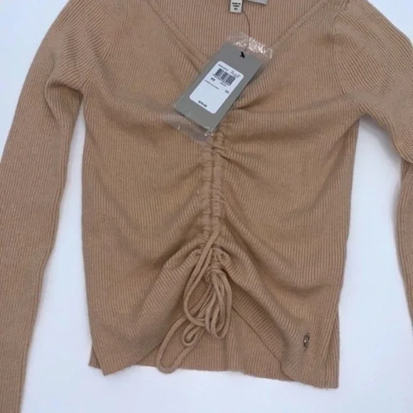 NWT Guess tan cropped long sleeve sweater XS - Picture 2 of 10